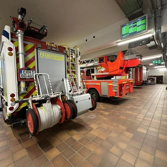 Fahrzeughalle1.JPEG